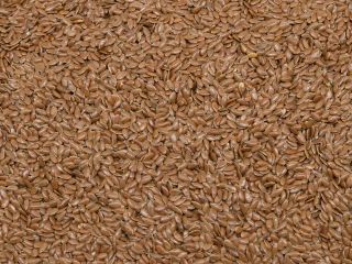 Good day, I will sell brown and golden flaxseed.