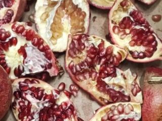 Fresh pomegranate fruit from Egypt - wholesale quantities! We