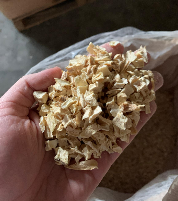 Good day, I have dried parsnips for sale in cubes, packed in 20 kg bags