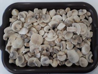 I'm selling frozen mushrooms in slices, cubes, or grits.