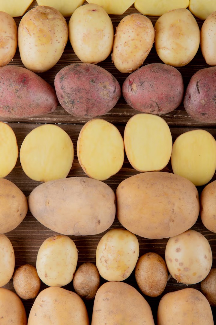 Fresh Albanian Potatoes – Season Starts in 3 Months We supply fresh potatoes directly from trusted Albanian farmers