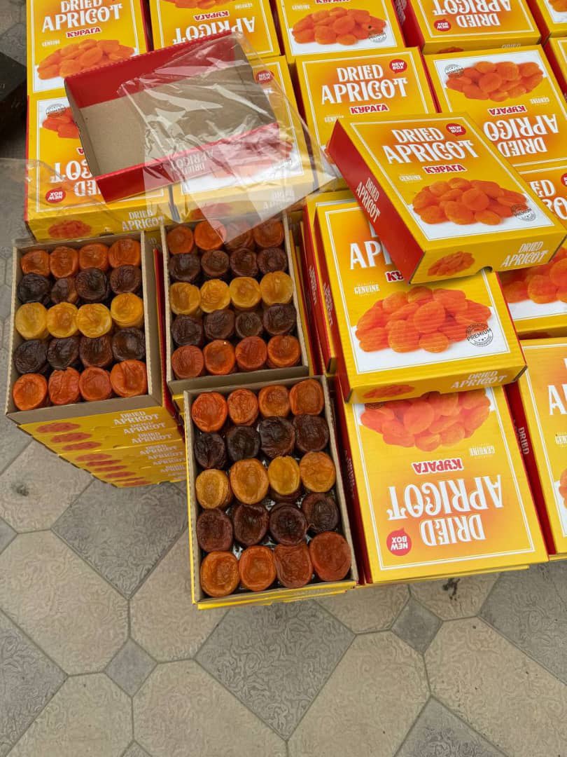Raisins black, yellow, brown Dried Apricot natural Fresh Apricot Export Size 40+ Packing plastic box "FREEZE DRIED FRUITS" LLC Export with fly (air), with train