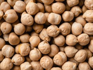 Our cooperative is a producer of chickpeas, wheat, sunflower
