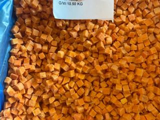 premium-quality frozen carrot cubes 10*10
