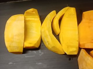 I will sell peeled pumpkin bambino and Otylia phone