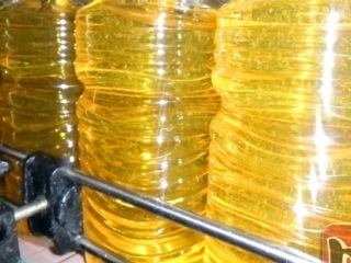 Refined Sunflower Oil Origin: Tanzania Approximate price: 1L /