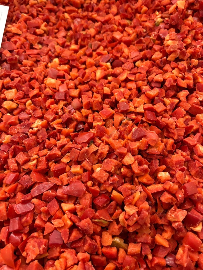 Frozen red peppers, 10x10 cubes, grade 1