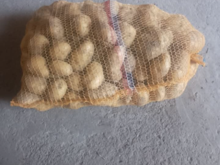 I'm selling Denar potatoes for 10 PLN per bag.