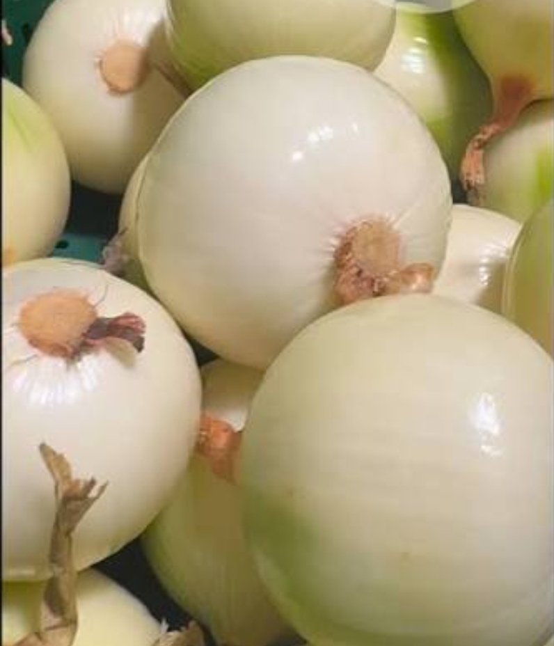 I'm selling peeled onions