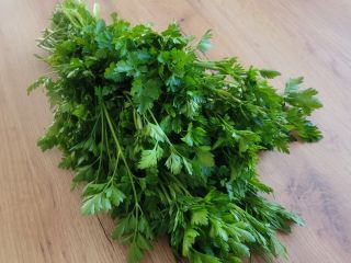 I am selling parsley