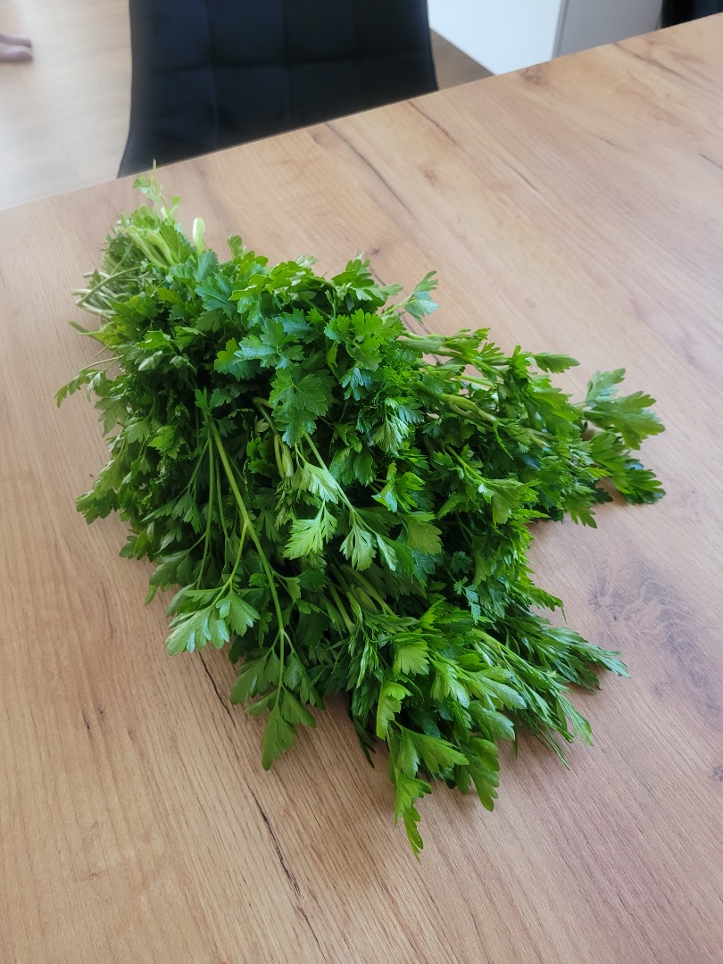 I am selling parsley