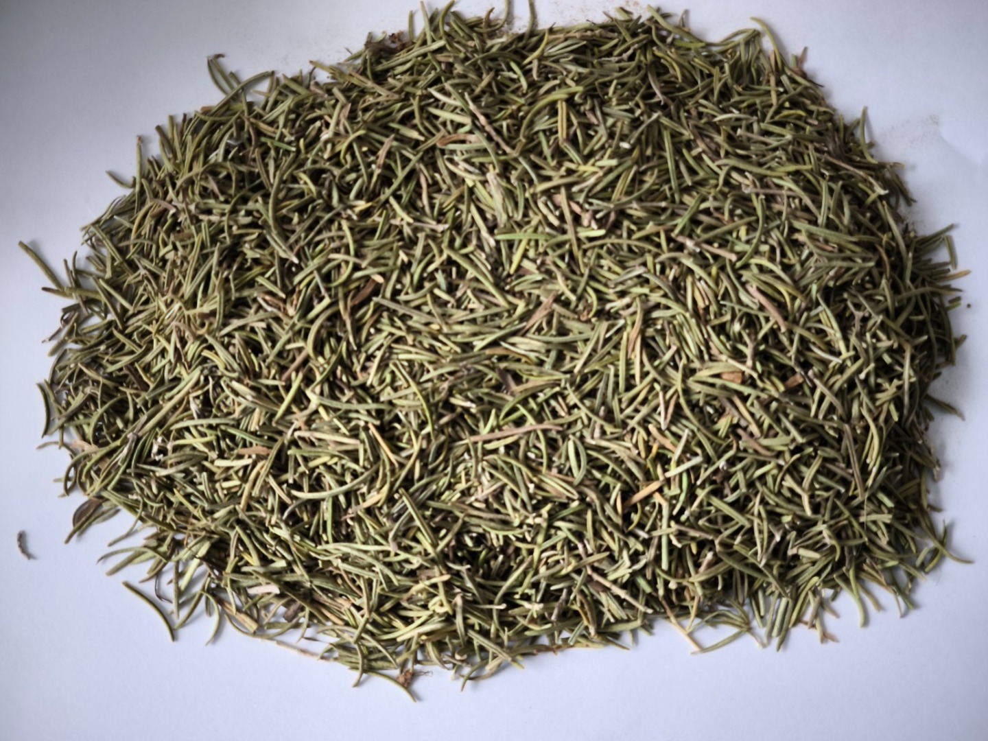 rosemary leaves or cut