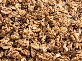WALNUT KERNEL – VERY GOOD QUALITY, AVAILABLE WHOLESALE We