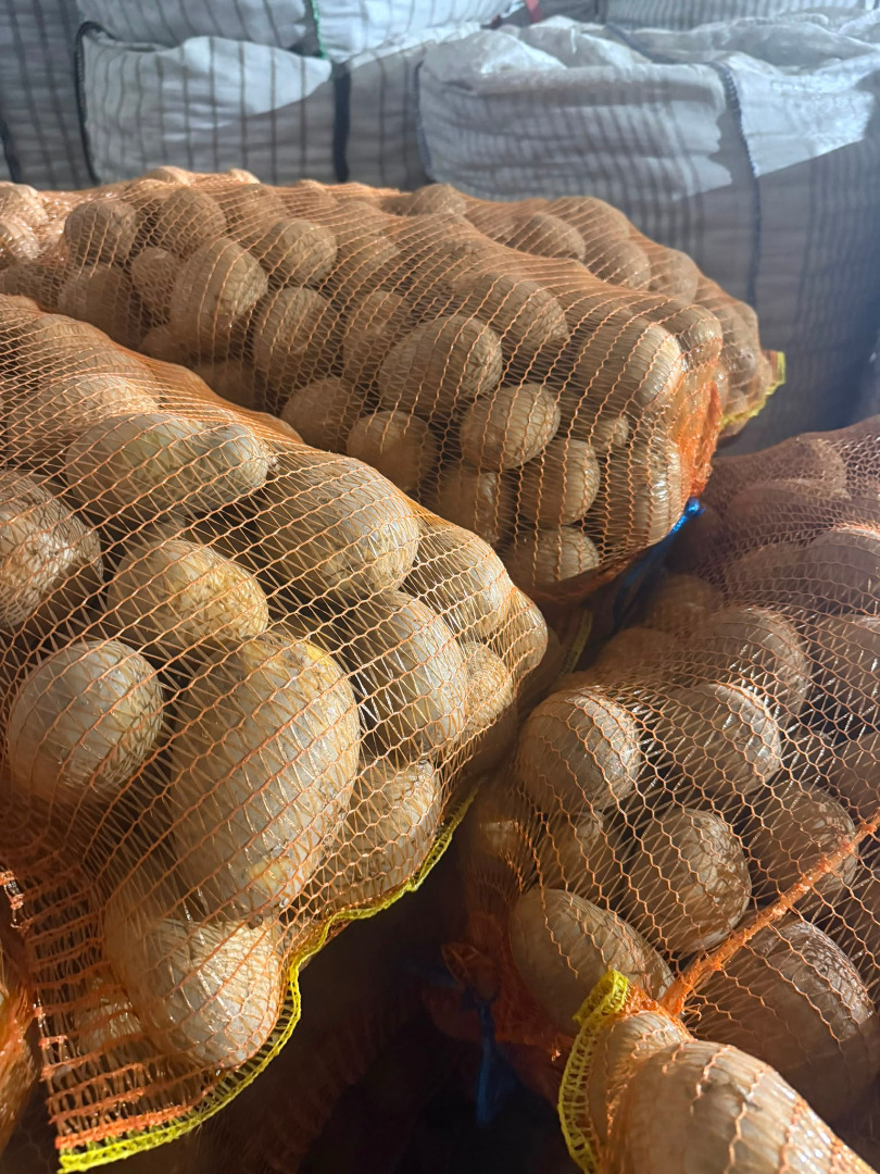 **POTATOES FOR SALE – BELLAROSA & CARRERA** High-quality table potatoes available directly from our farm in Romania