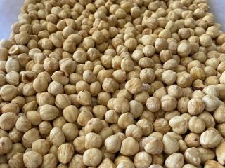 Premium Turkish Blanched Hazelnut Kernels (White Hazelnuts), skin fully